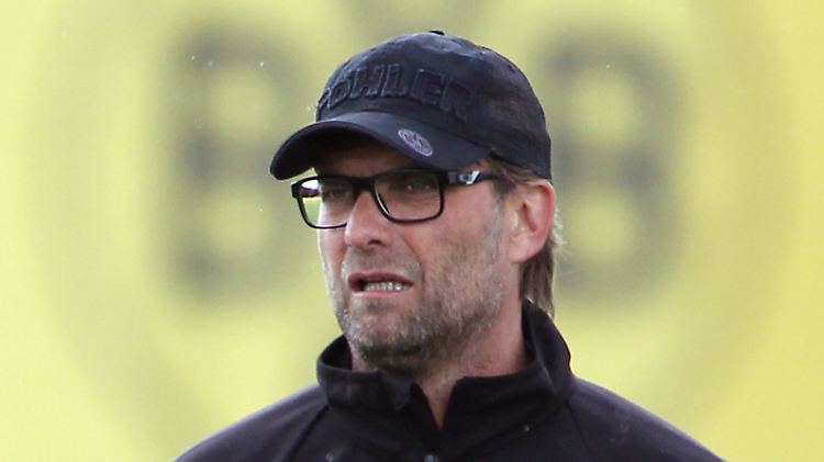 Jürgen Klopp hofft auf faire Hoffenheimer - und den Verbleib von Torjäger Robert Lewandowski.