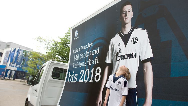 Julian Draxler ist bis 2018 vertraglich an Schalke gebunden - sofern ihn nicht vorher jemand für viel Geld auslöst.