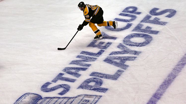 Allein auf weiter Flur: In Boston kann Jagr bislang nicht an die herausragenden Leistungen früherer Jahre anknüpfen.