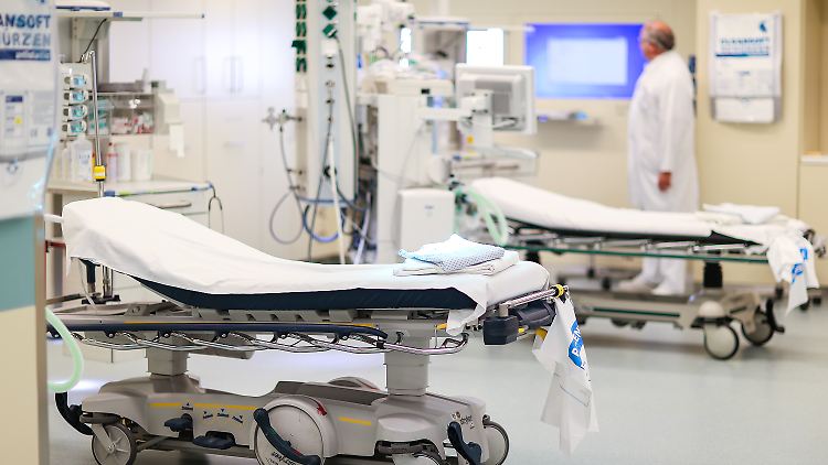 Wer im Ausland im Krankenhaus landet, wird anschließend zur Kasse gebeten.