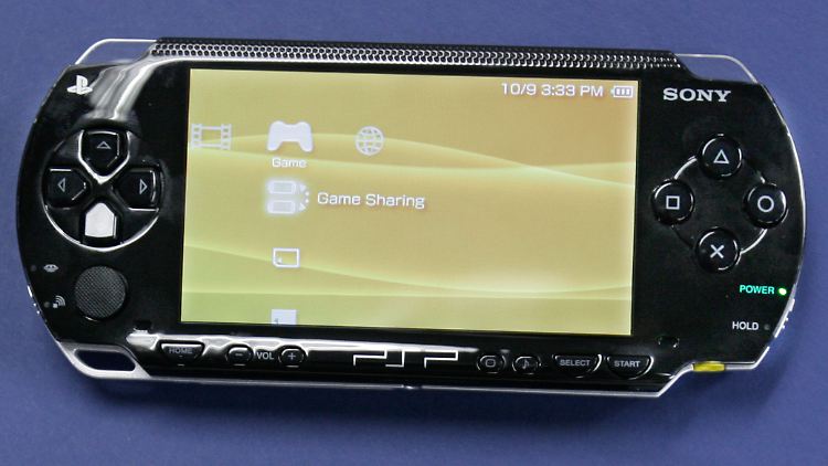 Eine PlayStation Portable der ersten Generation.