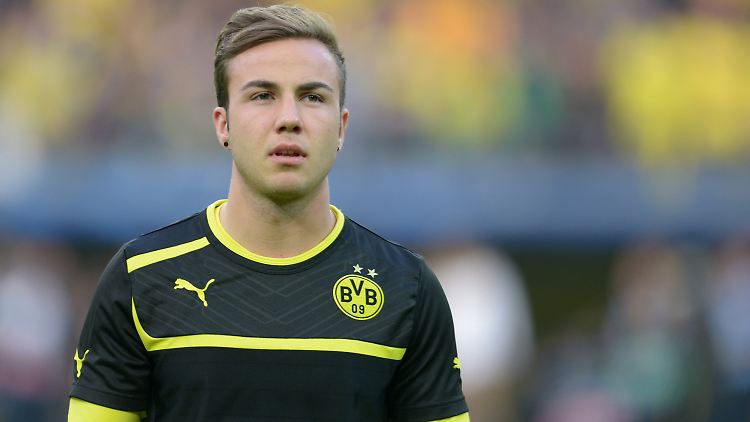 Nun kann er wenigstens nicht den entscheidenden Elfmeter verschießen: Mario Götze.