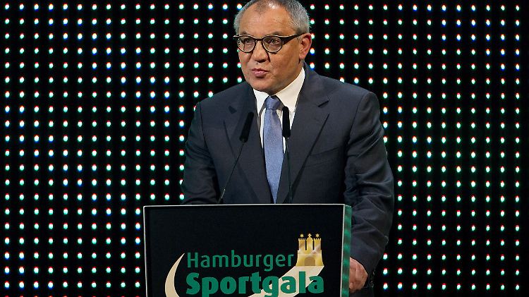 Ein Bild mit Symbolcharakter? Arbeitet Felix Magath bald für den HSV?