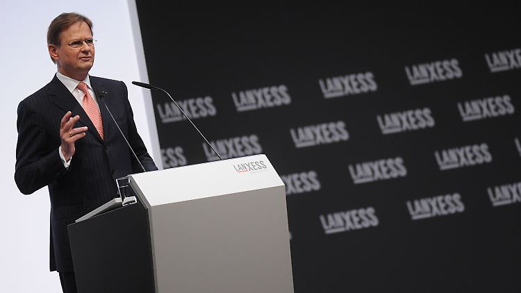 Axel Heitmann erklärt die derzeitigen Probleme des Konzerns.