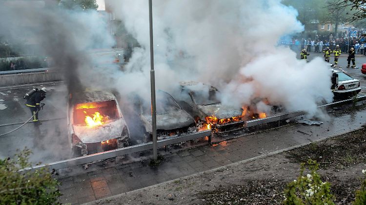 Die Schweden stehen ratlos vor der aufflammenden Gewalt. Dabei sind die Probleme hausgemacht.
