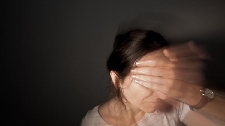 Mehrere Millionen Deutsche leiden unter ständigen Schmerzen.