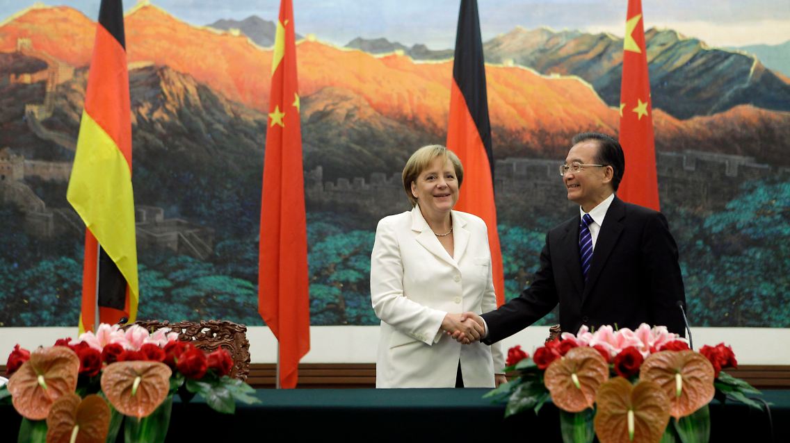 Angela Merkel mit Wen Jiabao: Bestimmt, aber versöhnlich.