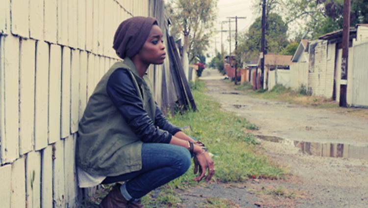 Geboren und aufgewachsen in Douala, nach Paris gezogen, im Internet berühmt geworden: In New York arbeitet Irma an ihrem zweiten Album.