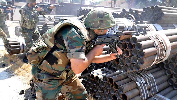 Assad-Kämpfer in Aleppo: Ob die Truppen Chemiewaffen einsetzen, ist bislang nicht erwiesen.