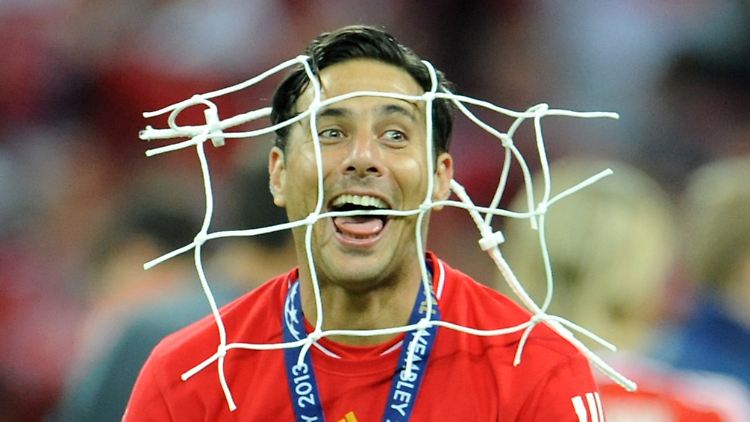 Claudio Pizarro stürmt weiter für den Rekordmeister.