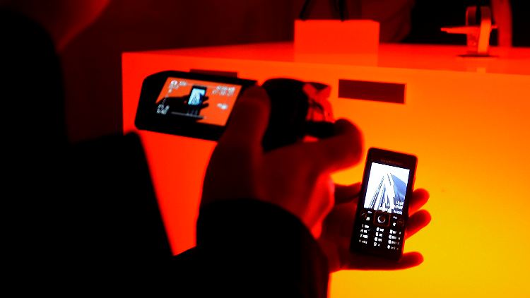 Weniger Handys verkauft, aber dafür für höhere Preise: Sony Ericsson schreibt wieder Gewinn.