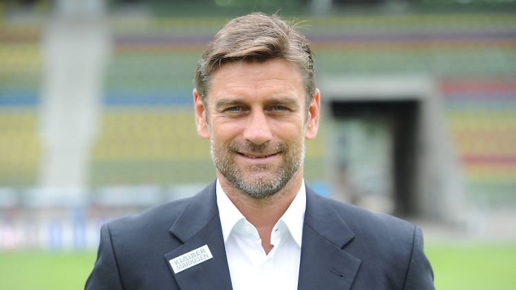 Oliver Kreuzer ist der Wunschkandidat des Hamburger SV. Das heißt aber noch nicht, dass es auch mit der Verpflichtung klappt.