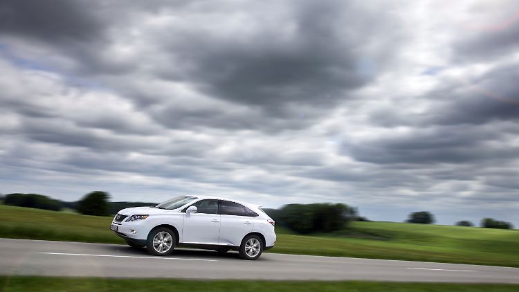 Schon traditionell mit Spritspar-Technik: Der Lexus RX wird bereits in der zweiten Generation als Hybrid angeboten.