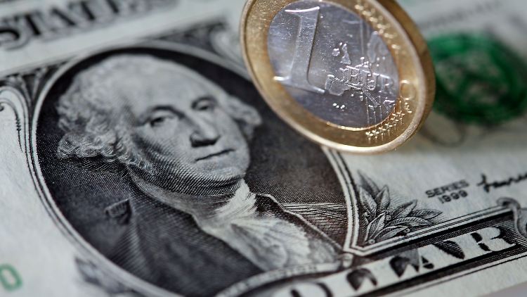 Der Dollar präsentiert sich wieder stärker.