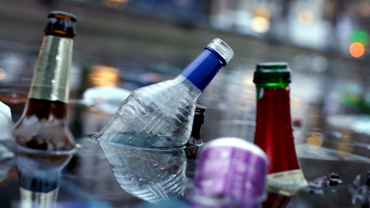 Mit 9,6 Litern pro Kopf ist konsumieren die Deutschen im internationalen Vergleich besonders viel Alkohol.