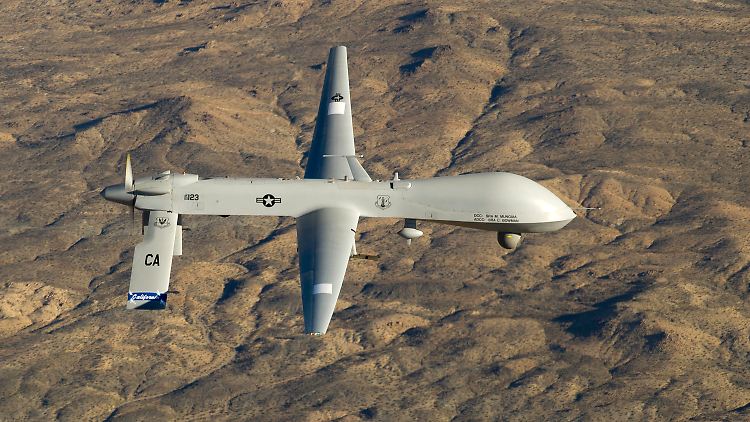 Die Predator MQ1 mit ihrer todbringenden Fracht.