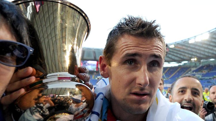 Anfang der Woche räumte Klose noch mit Lazio Rom ab.
