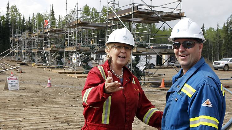 NRW-Ministerpräsidentin Hannelore Kraft ist in die USA gereist, um sich über das Fracking zu informieren. "Ich kann mir das im Münsterland nicht so recht vorstellen", sagt sie.