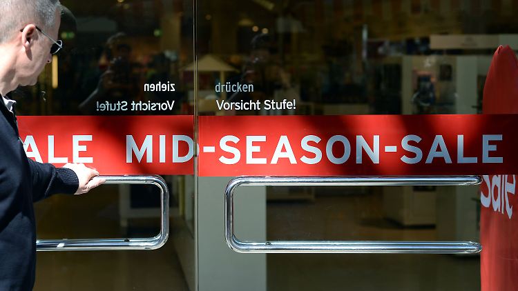 Schlussverkäufe sind begehrt bei Schnäppchenjägern.