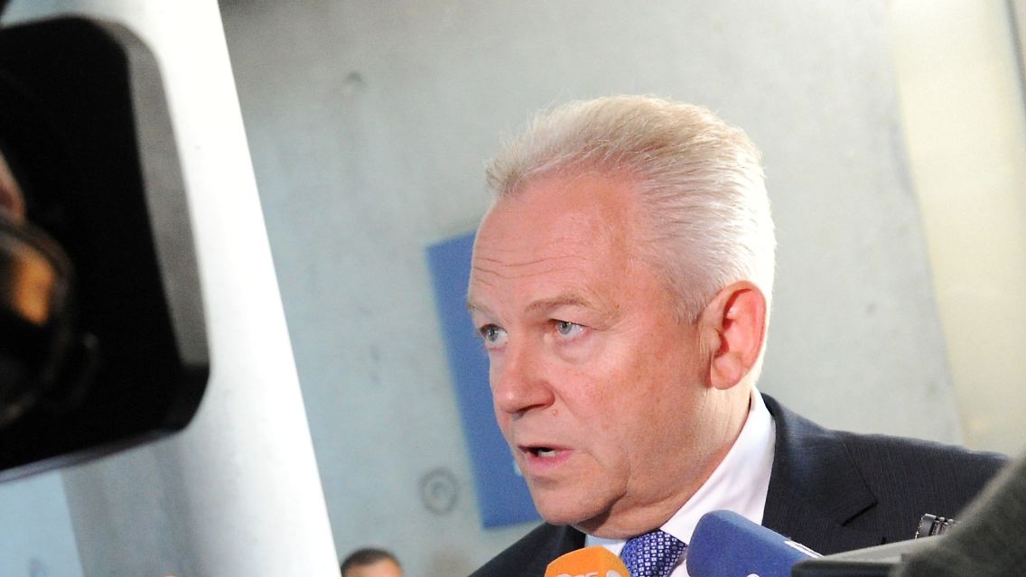 Bahnchef Rüdiger Grube, standhaft.