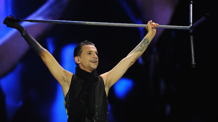 Sänger Dave Gahan lässt es in München krachen.