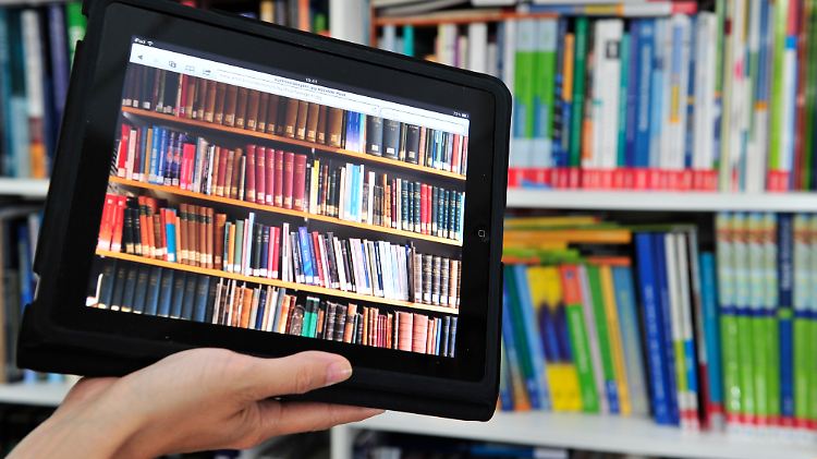 Deutsche "Buchpreisbindung" á la Apple und US-Verlagen? Der US-Technikkonzern muss sich vor Gericht verantworten.