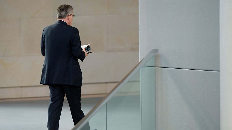 Für de Maizière wird es eng.