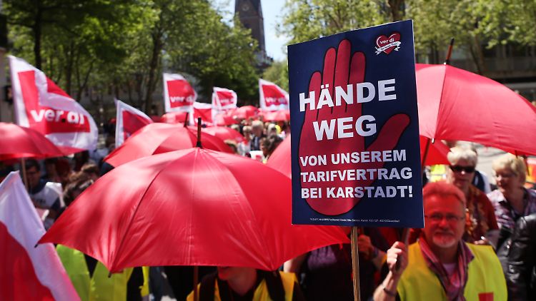Verdi will den Druck auf Karstadt erhöhen.