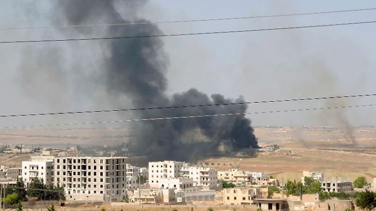 Im syrischen Bürgerkrieg werfen sich beide Seiten gegenseitig den Einsatz von Kampfgas vor.