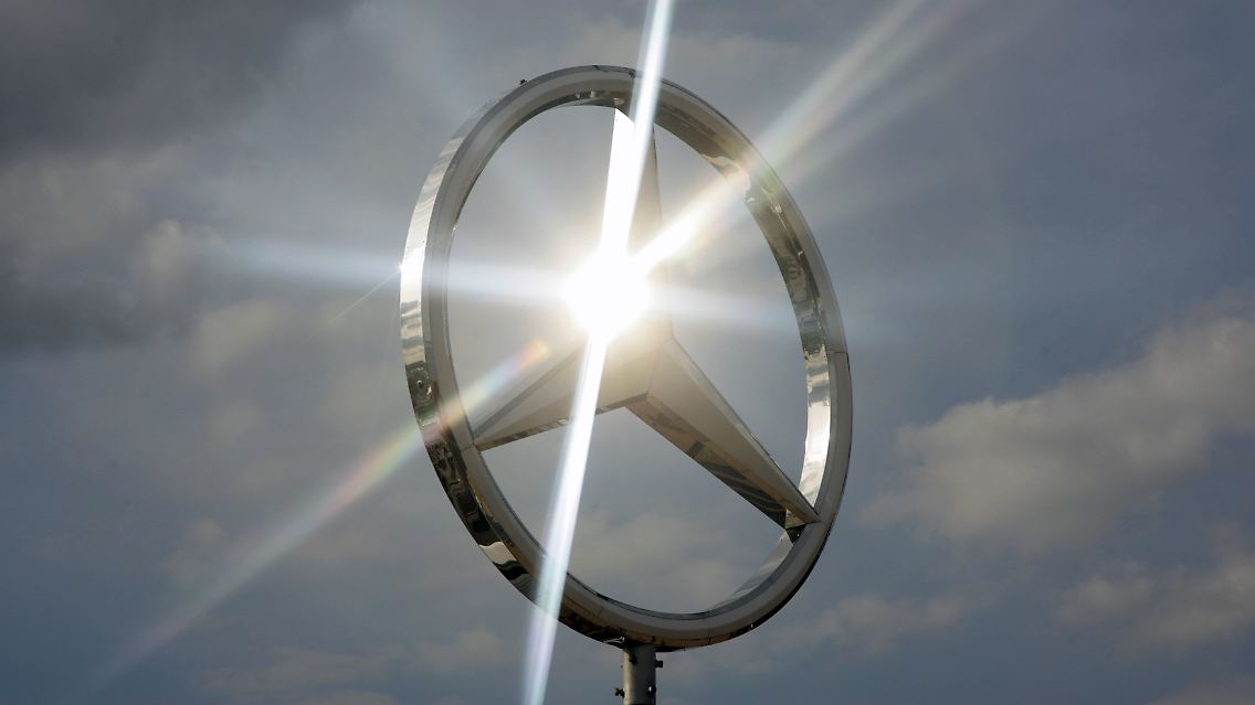 Der Daimler-Stern leuchtet wieder heller.