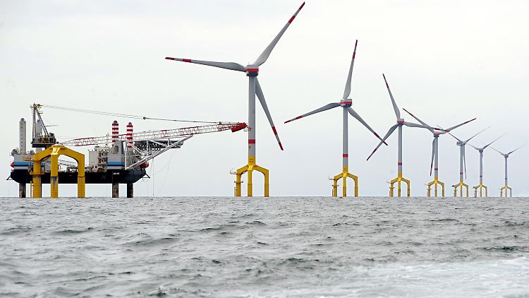  Windräder des Windpark BARD Offshore 1 in der Nordsee (Archivbild).