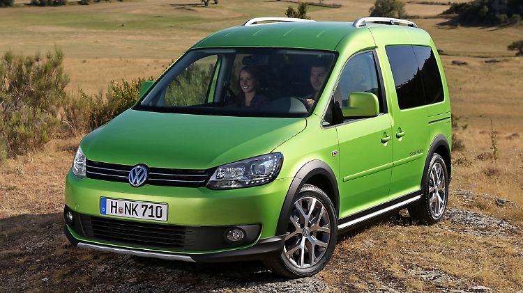 Als Geländegänger taugt er nicht, aber stylisch sieht der neue Cross Caddy schon aus. Vor allem in "viperngrün".