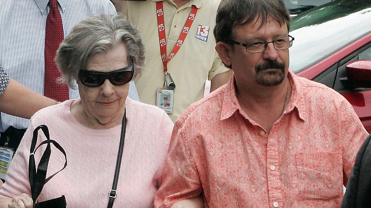 Gloria  Mackenzie und ihr Sohn  Scott.
