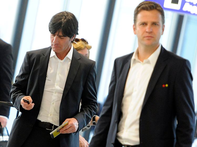 Wenn Löw tatsächlich bleibt, kann sich Zwanziger wohl auch mit dem ungeliebten Teammanager Oliver Bierhoff arrangieren.