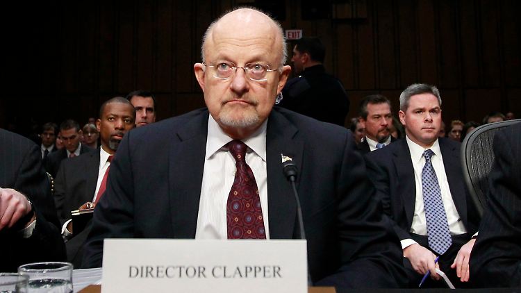 US-Geheimdienst-Chef James R. Clapper bestätigt die Berichte, behauptet aber, Daten von US-Bürgern würden nur unbeabsichtigt erworben.
