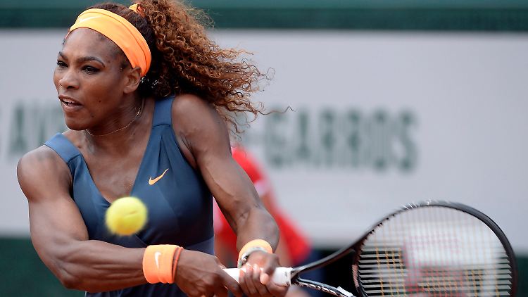 Die Tennis-Weltranglisten-Erste Serena Williams gewinnt zum zweiten Mal nach 2002 die French Open.