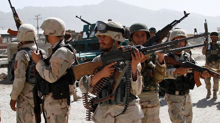 Die afghanischen Soldaten werden von Nato-Kräften ausgebildet.