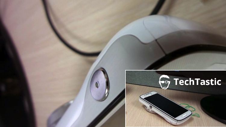 Das Galaxy S4 Zoom ist eine Kombination aus Smartphone und Kompaktkamera.
