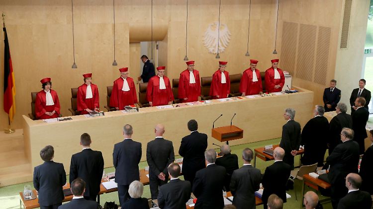 Die Verhandlungseröffnung. Ganz Europa schaut derzeit nach Karlsruhe.
