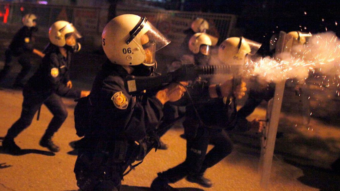 2013-06-12T233938Z_1577428808_GM1E96D0L0401_RTRMADP_3_TURKEY-PROTESTS.JPG6959298919193575700.jpg