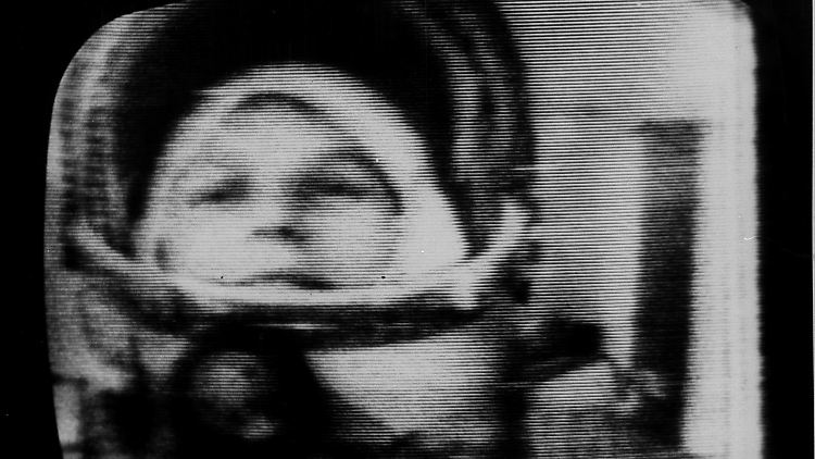 Valentina Tereschkowa war die erste Frau im All. Im Alter von 25 Jahren begann sie mit der Ausbildung zur Kosmonautin. Am 16. Juni 1963, flog sie dann für drei Tage in den Weltraum.