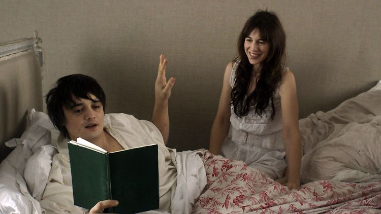Ab 20. Juni im Kino: Pete Doherty als Octave und Charlotte Gainsbourg als Brigitte in "Confession of a Child of the Century".
