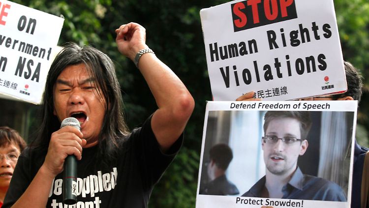 Solidaritätskundgebung für Edward Snowden. Untergetaucht in Hong Kong, muss sich der ehemalige CIA-Angestellte derzeit kaum vor Strafverfolgung durch US-Behörden fürchten.