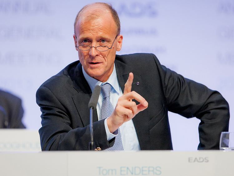 "Sie muss nicht im kontrollierten Luftraum fliegen, sie fliegt durch ihn und dann über ihm": EADS-Chef Thomas Enders kann die Aufregung in Deutschland nicht nachvollziehen.
