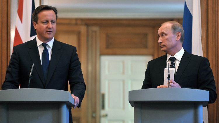 Wladimir Putin warnte den britischen Premierminister David Cameron vor Waffenlieferungen an die syrischen Rebellen.