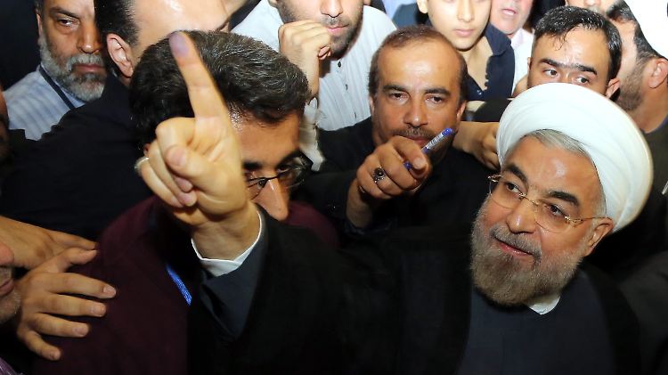 Auch Hassan Ruhani steht unter der Fuchtel der Mullahs.