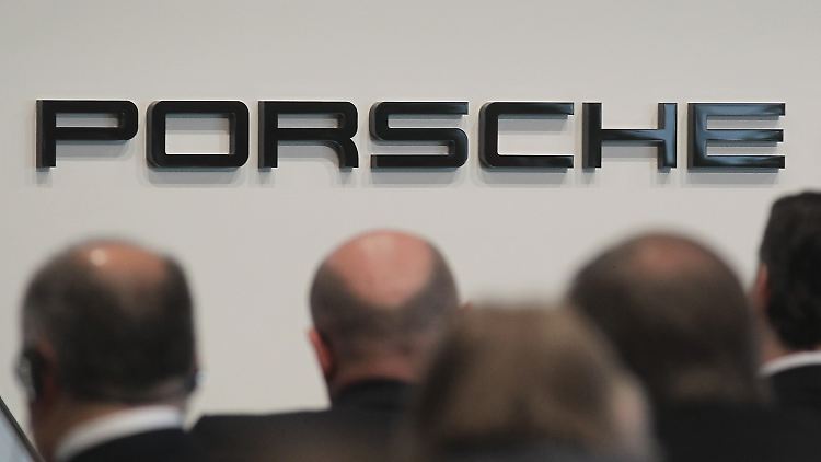 Katar zieht sich bei Porsche zurück, bleibt aber im VW-Konzern engagiert.