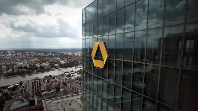 Commerzbank und Arbeitnehmervertreter haben sich auf Stellenstreichungen verständigt