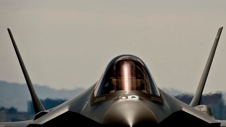 Die F-35 Kann Dinge, die Rafale und Typhoon nicht können - zum Beispiel: vom Radarschirm des Gegner verschwinden.