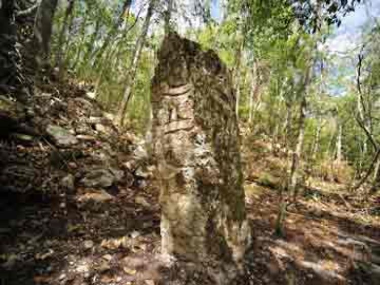 Chactún, "Piedra Roja" oder "Piedra Grande".